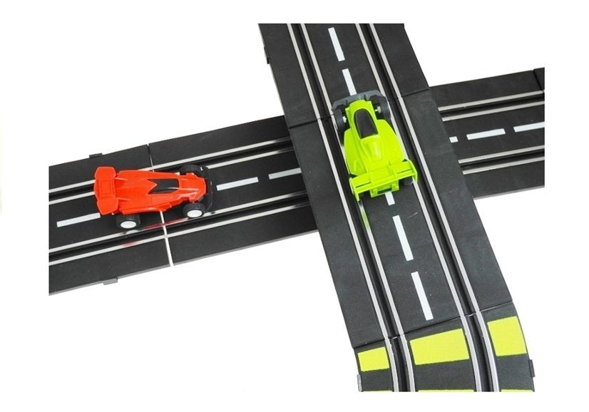 RACEBAAN - 1157cm Lengte - Inclusief 2 Formule 1 Auto's